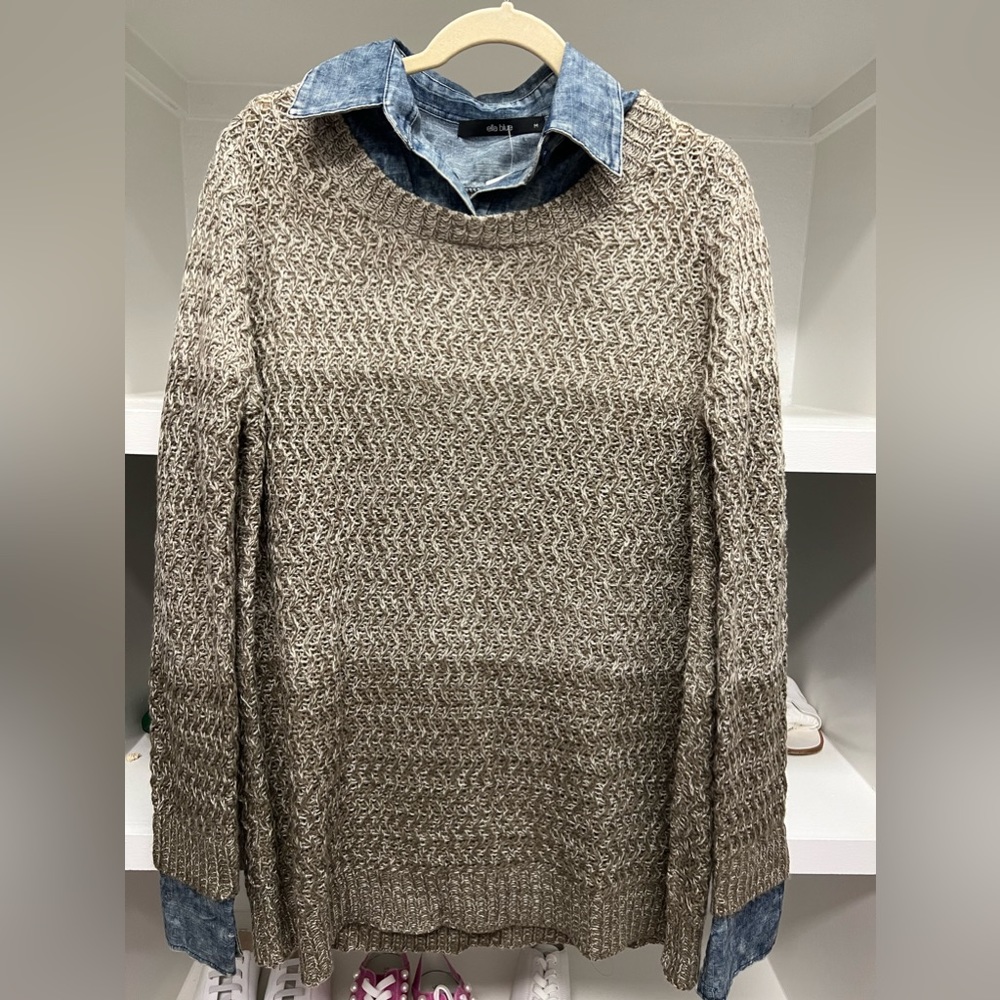 Boutique knit sweater with denim collar